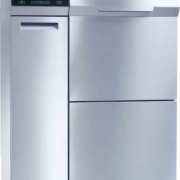 Laboratory dishwasher with AD water connection