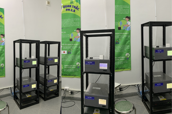 Bên trong trạm quan trắc môi trường akhông khí xung quanh