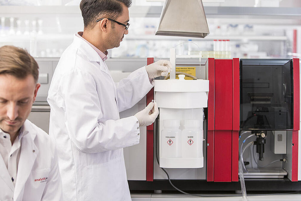 Kỹ thuật AAS được ứng dụng phổ biến từ thí nghiệm đến giảng dạy