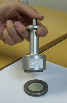 Chuẩn bị mẫu xi măng cho máy Lab-X5000