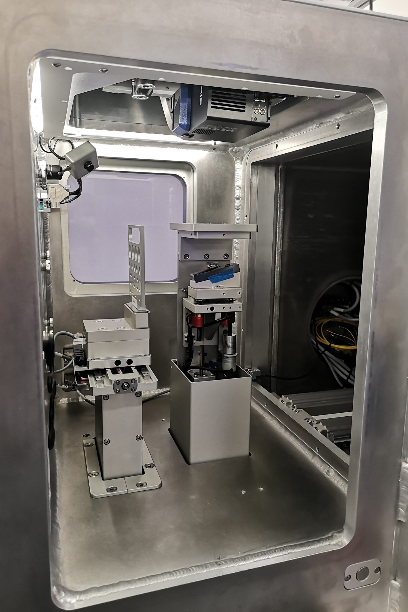 KWS-X: The new SAXS/WAXS Laboratory Beamline - 2hinst.com